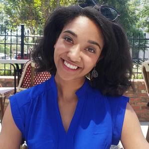 Meet your Posher, Antonia